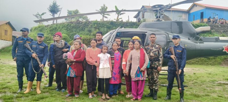 पाँचथर, ताप्लेजुङ र सङ्खुवासभाका विपद् क्षेत्रमा सेनाको खोज उद्धार जारी